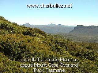 légende: Barn Bluff et Cradle Mountain depuis Mount Ossa Overland Track Tasmanie
qualityCode=raw
sizeCode=half

Données de l'image originale:
Taille originale: 171161 bytes
Temps d'exposition: 1/150 s
Diaph: f/400/100
Heure de prise de vue: 2003:02:11 09:26:15
Flash: non
Focale: 42/10 mm

